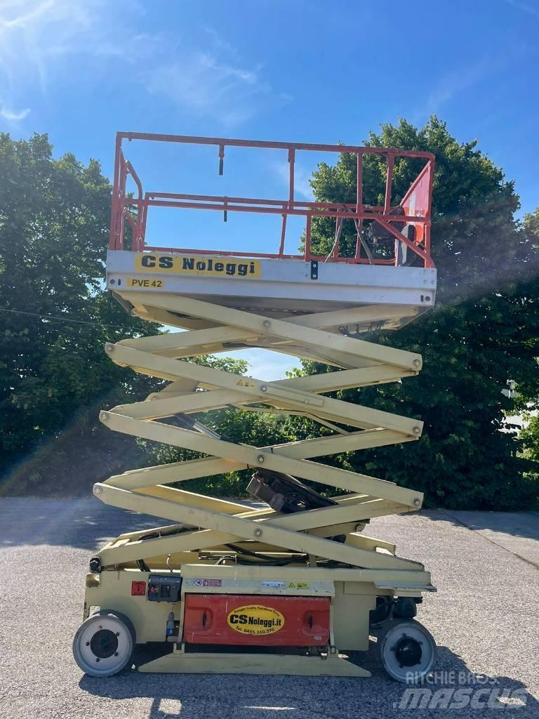 JLG 2646 Scheren-Arbeitsbühnen