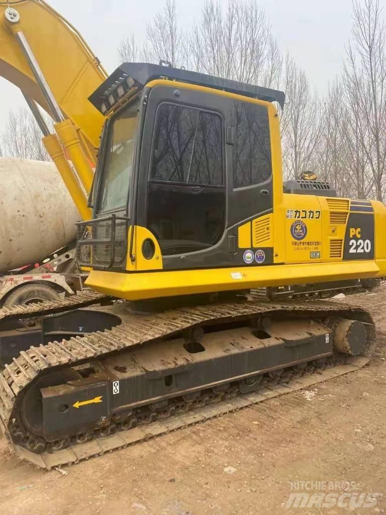 Komatsu PC 220-8 Raupenbagger