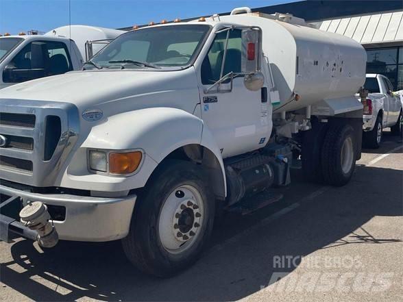 Ford F750 Tankwagen