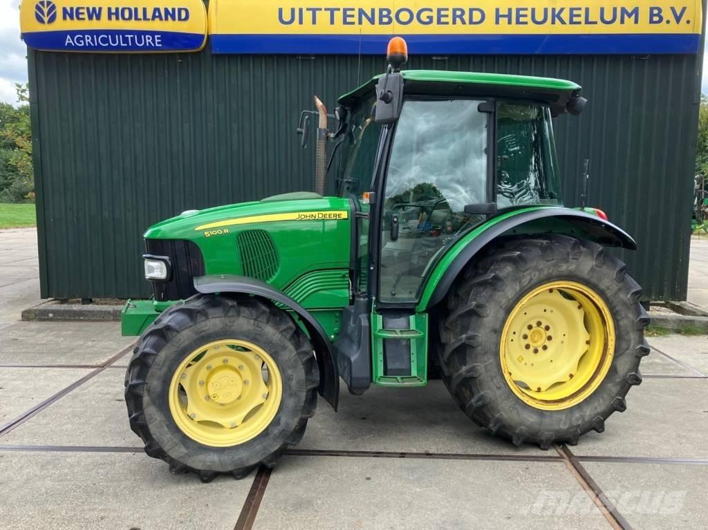 John Deere 5100 R Traktoren