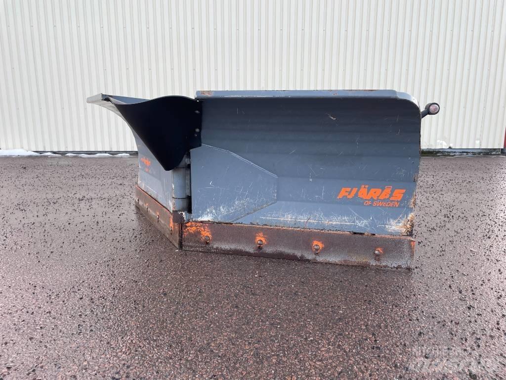 Fjärås VP245 Schneeschilde und -pflüge