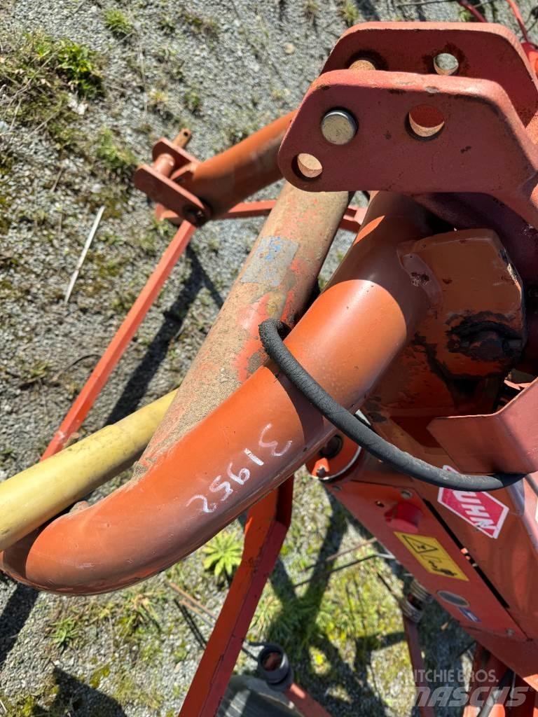 Kuhn GF6301 MH Kreiselheuer/-wender