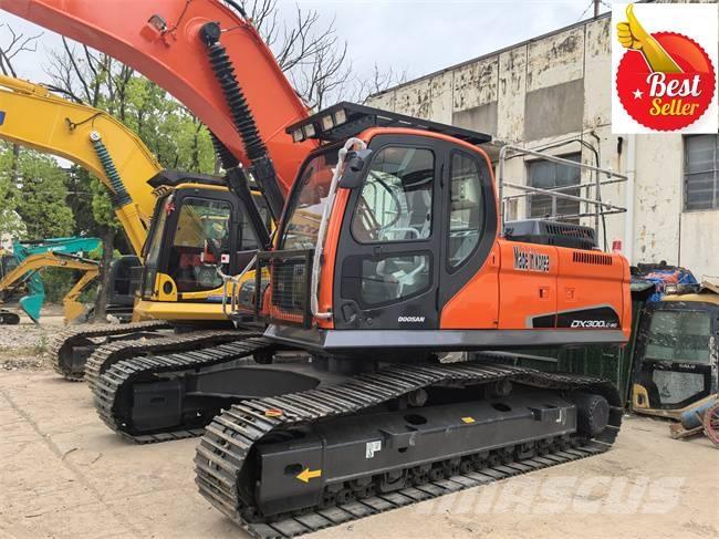 Doosan DX 300 LC Raupenbagger