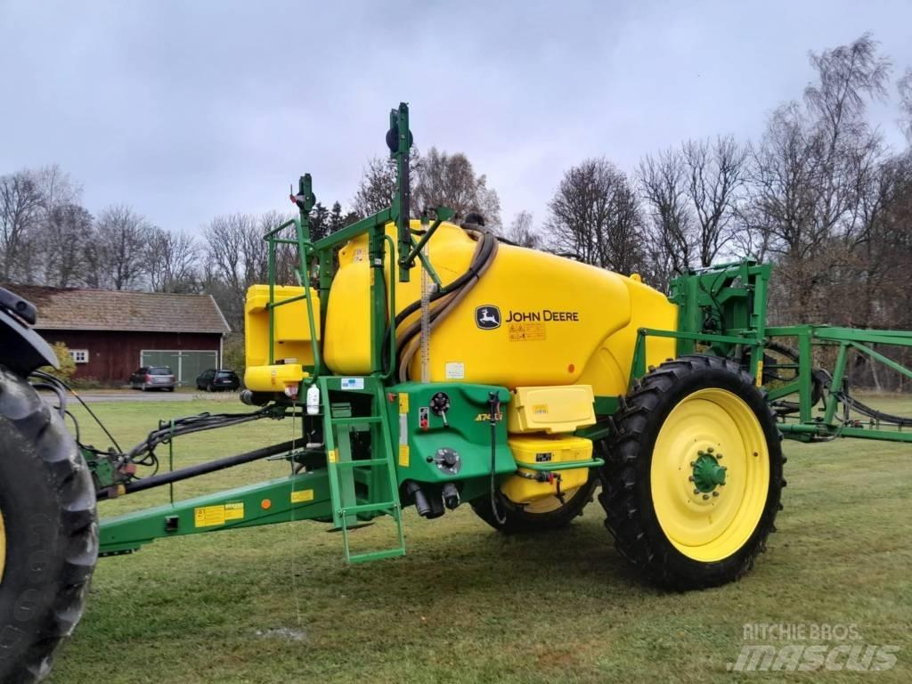 John Deere M 740 i Anhängespritzen