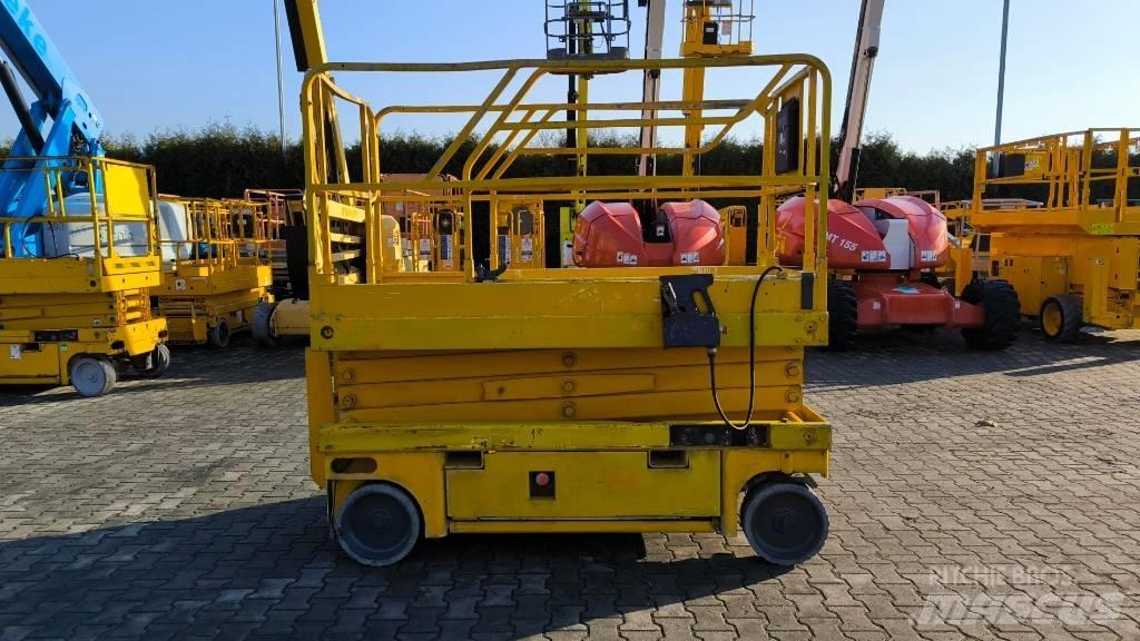 Haulotte Compact 10 Scheren-Arbeitsbühnen