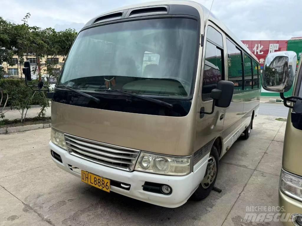 Toyota Coaster Minibusse
