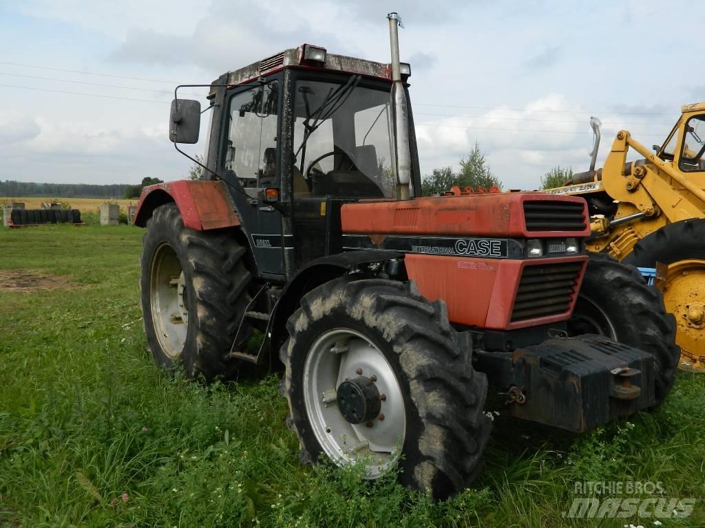 International 956 XL Traktoren