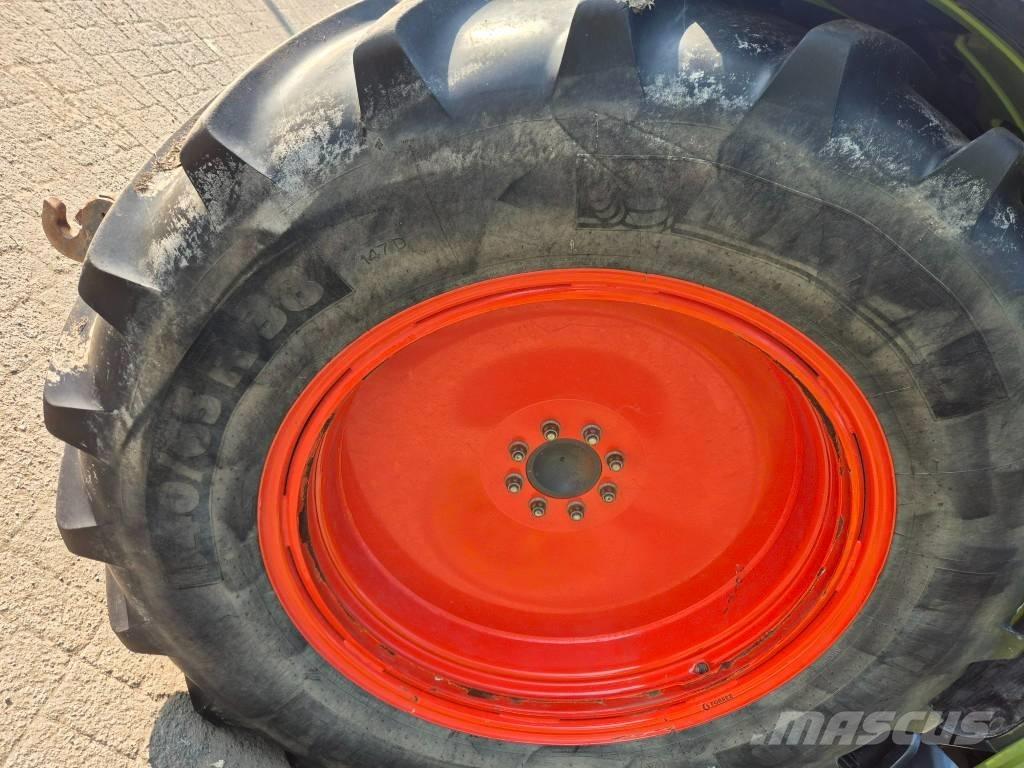 CLAAS Axos 340 Traktoren