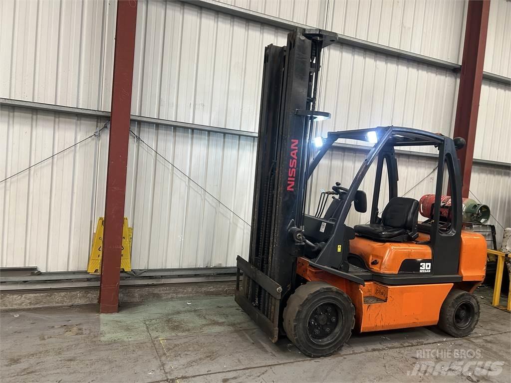 Nissan UGDO2A30PQ LPG heftrucks