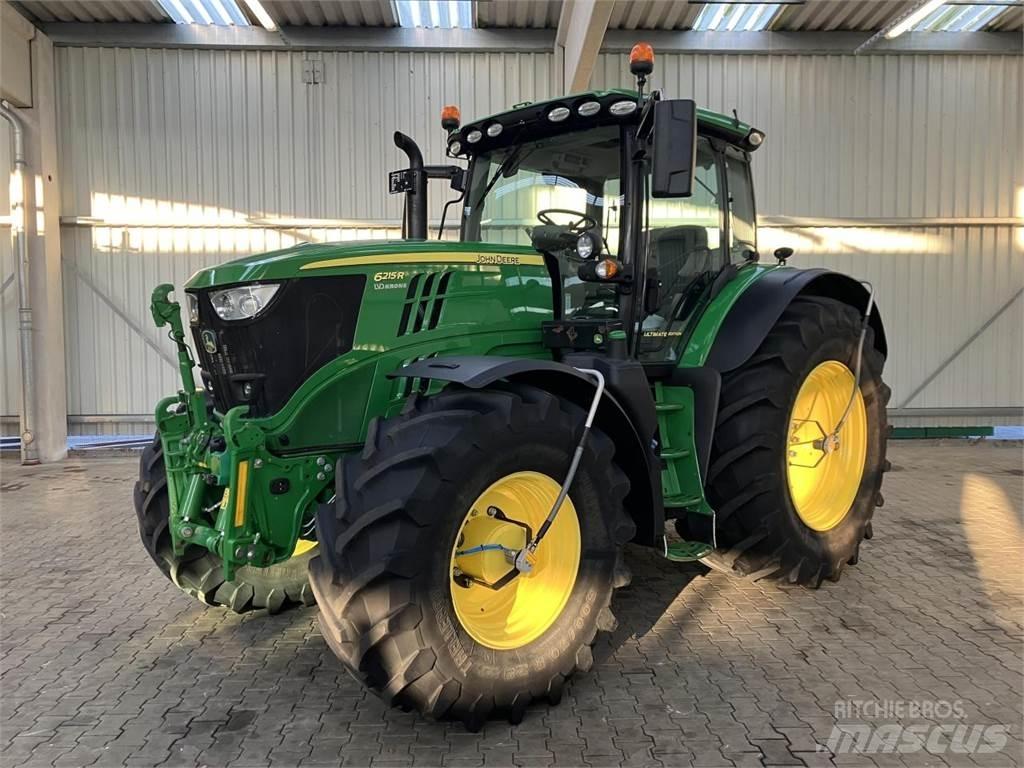 John Deere 6215R Traktoren