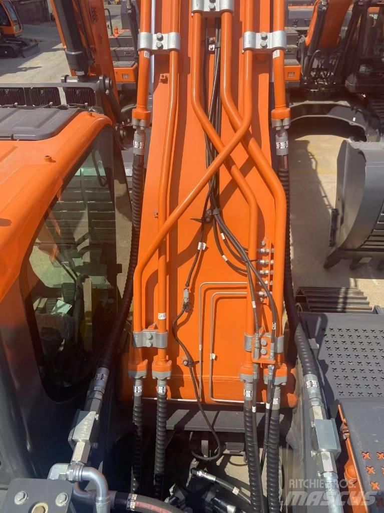 Develon DX 400 Raupenbagger