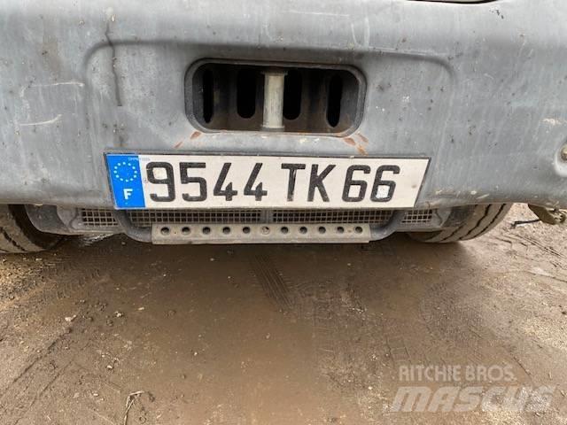 Renault Kerax 380 Kipper