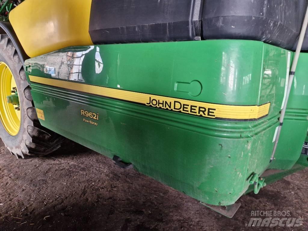 John Deere R 962 i Anhängespritzen