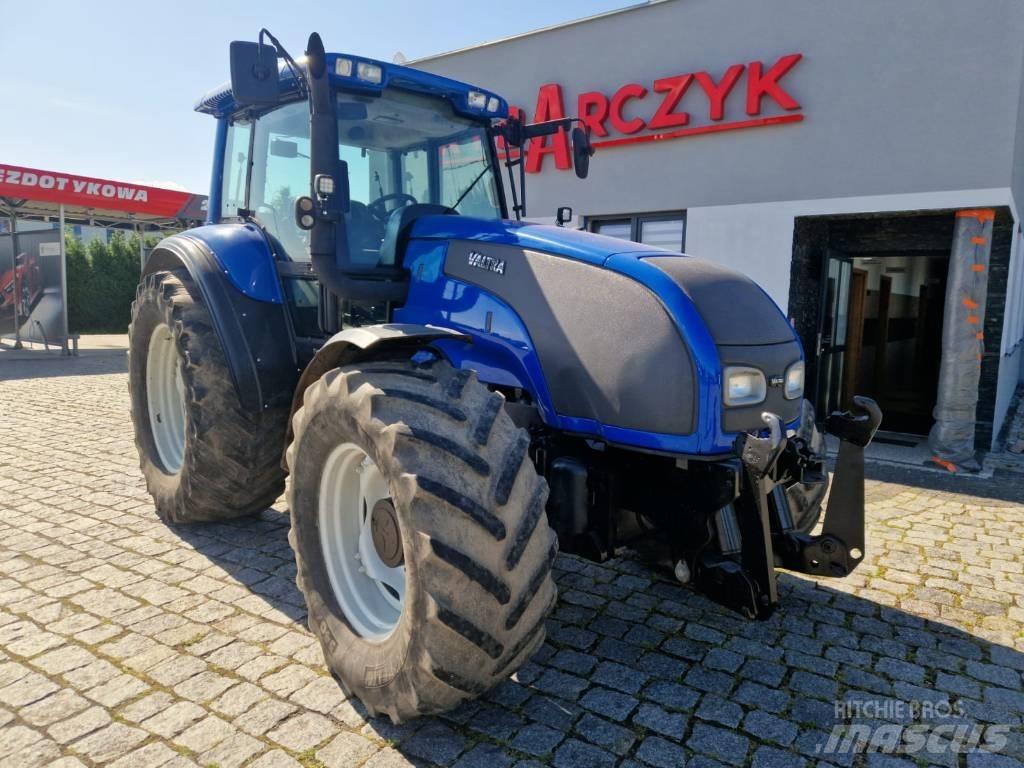 Valtra T 140 Traktoren