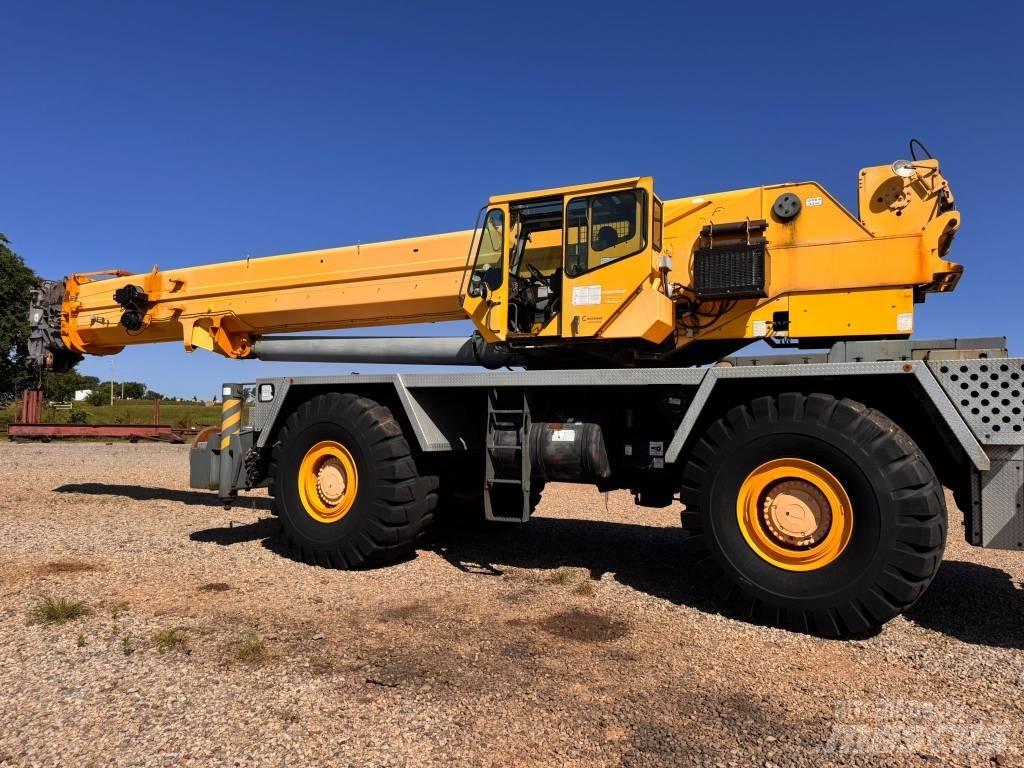 Grove RT 9130 E Ruwterrein kranen