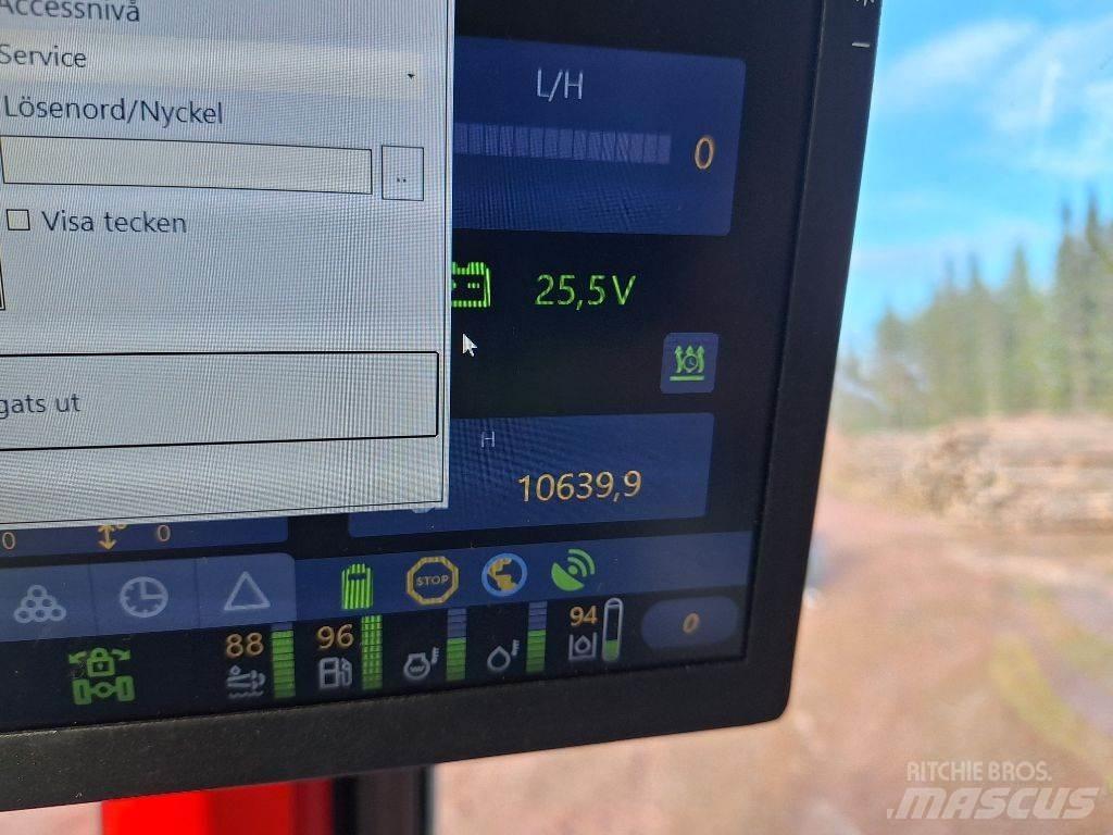 Komatsu 895 Forwarder