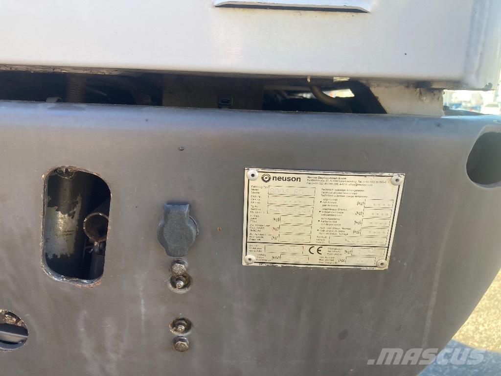 Neuson 8003 RD Midibagger  7t - 12t