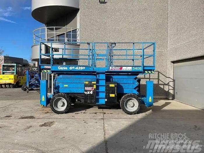 Genie GS4390RT Scheren-Arbeitsbühnen