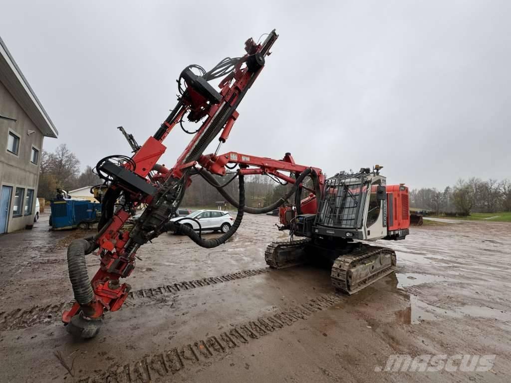 Sandvik DX800 Oberflächenbohrgeräte