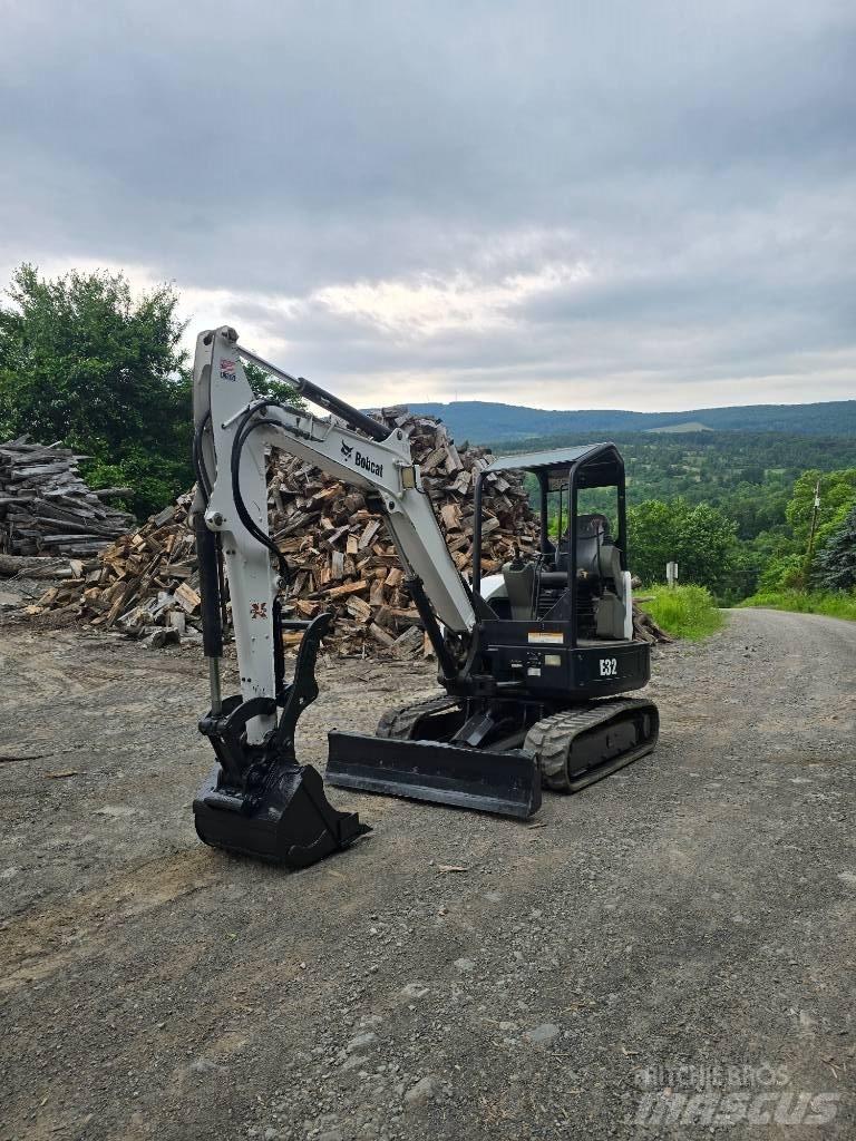 Bobcat E 32 Minibagger < 7t