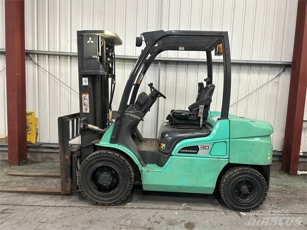 Mitsubishi FD30NT Diesel heftrucks