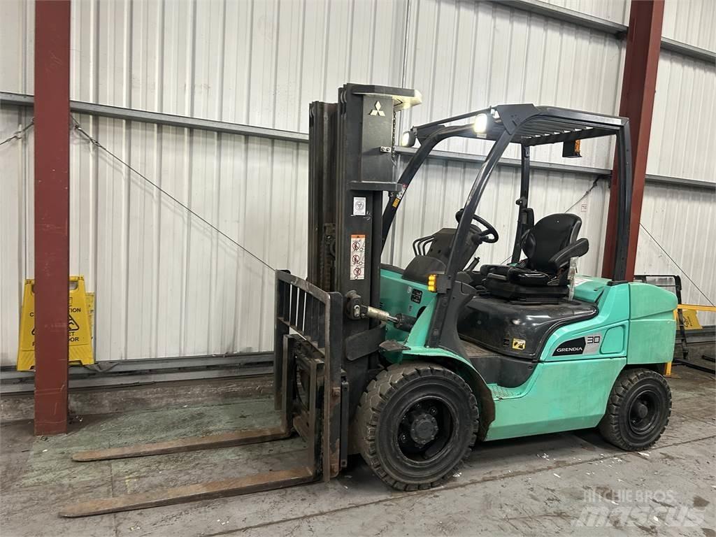 Mitsubishi FD30NT Diesel heftrucks