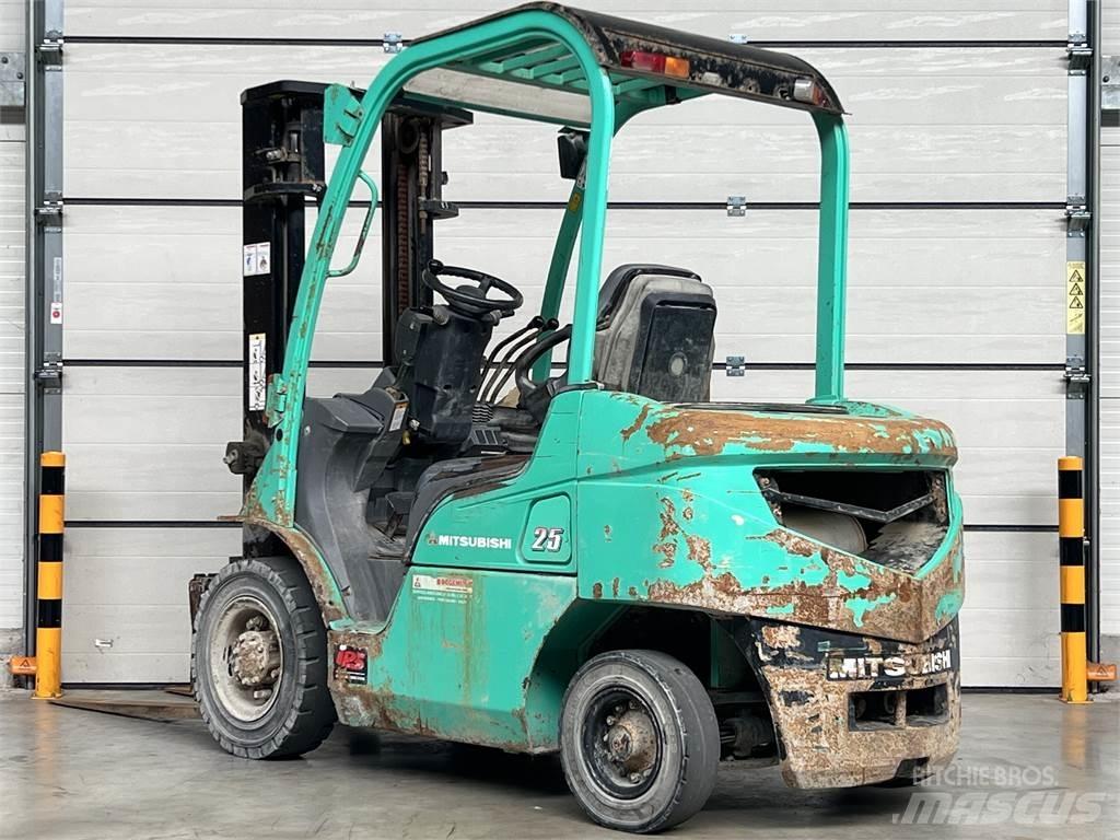 Mitsubishi FD25N Diesel heftrucks