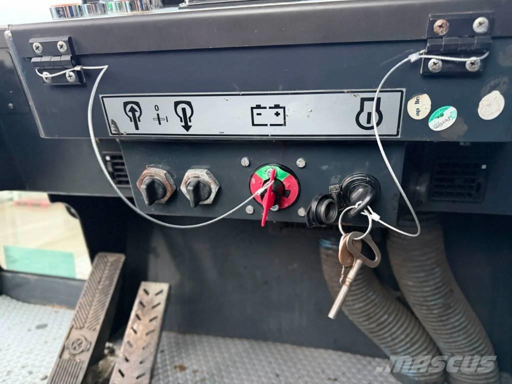 Bomag BW24R Gummiradwalzen