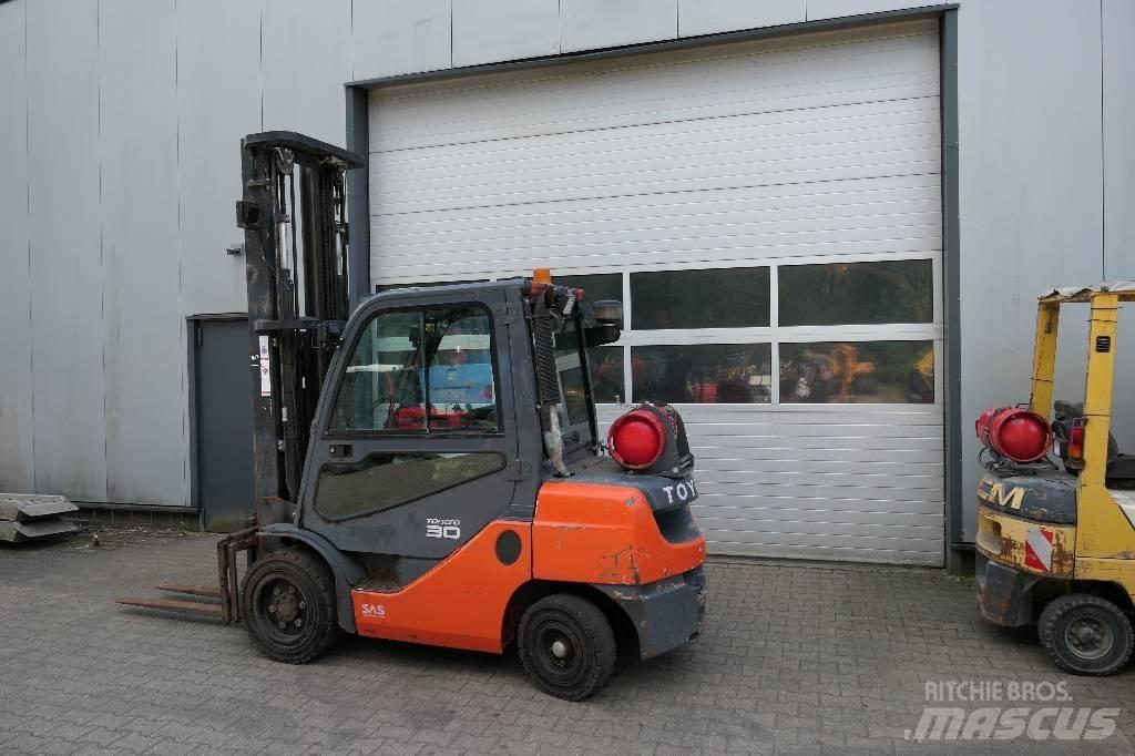 Toyota 02-8 FGF 30 LPG heftrucks