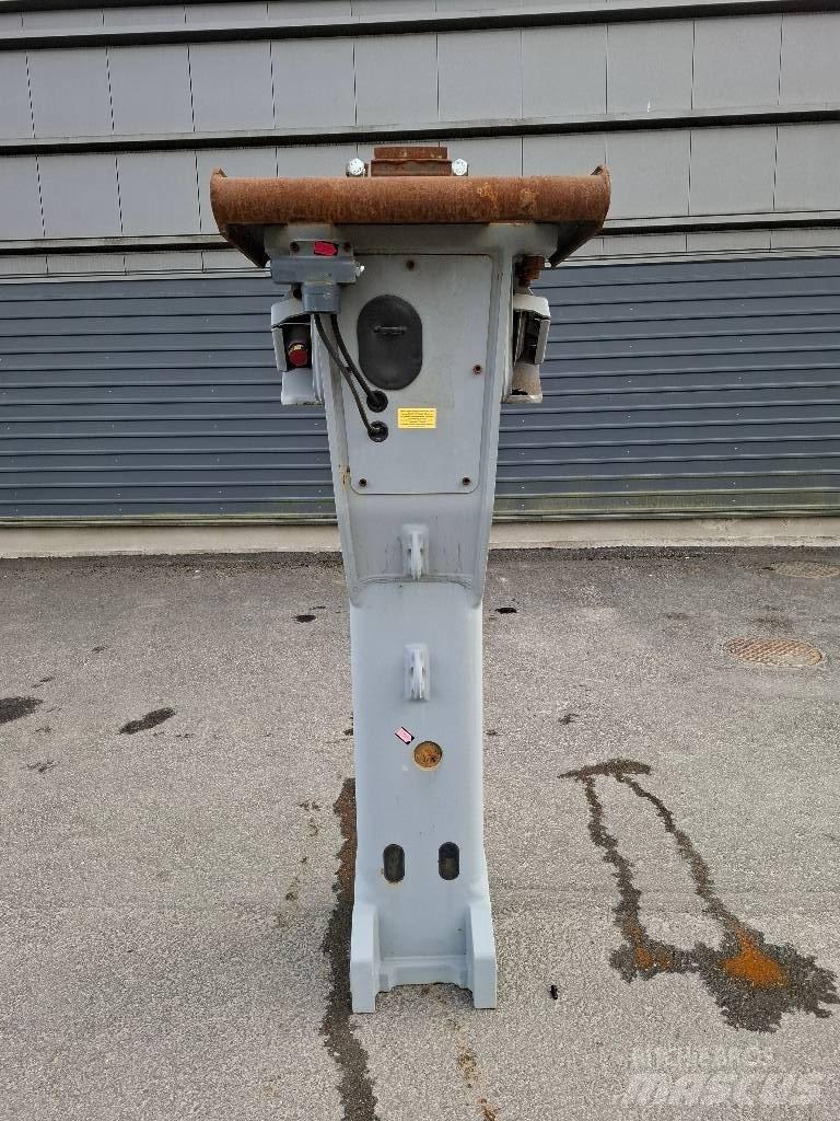 Epiroc EC 155CL Hammer / Brecher