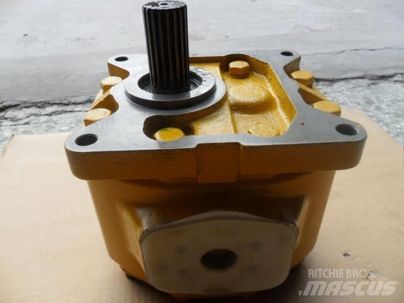 Komatsu D155 Getriebe