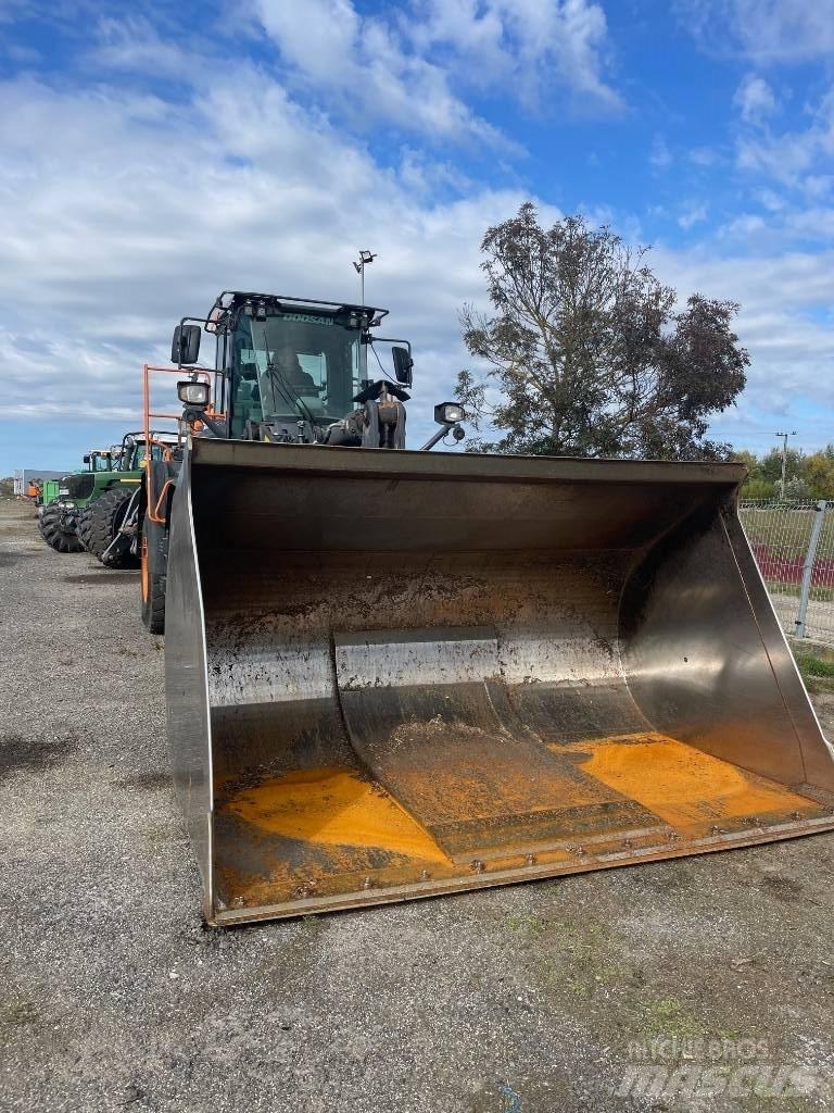 Doosan DL 380-7 Radlader