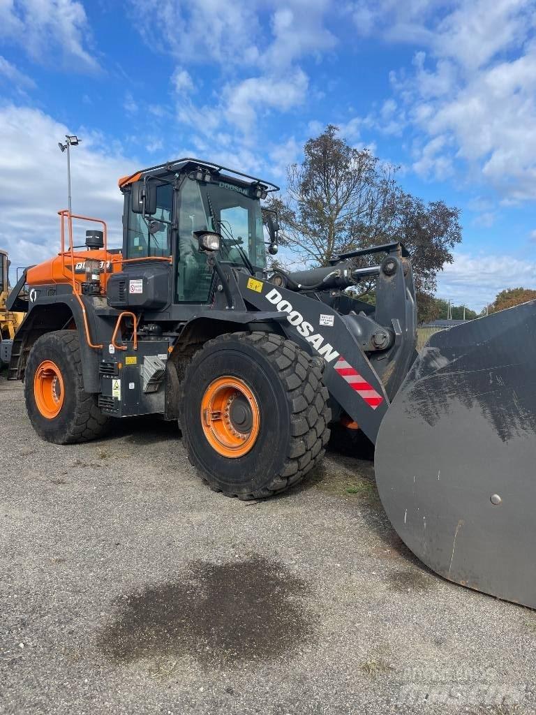 Doosan DL 380-7 Radlader