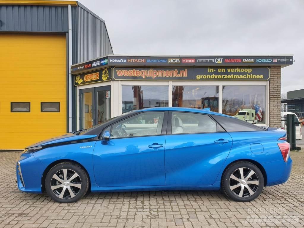 Toyota Mirai PKWs