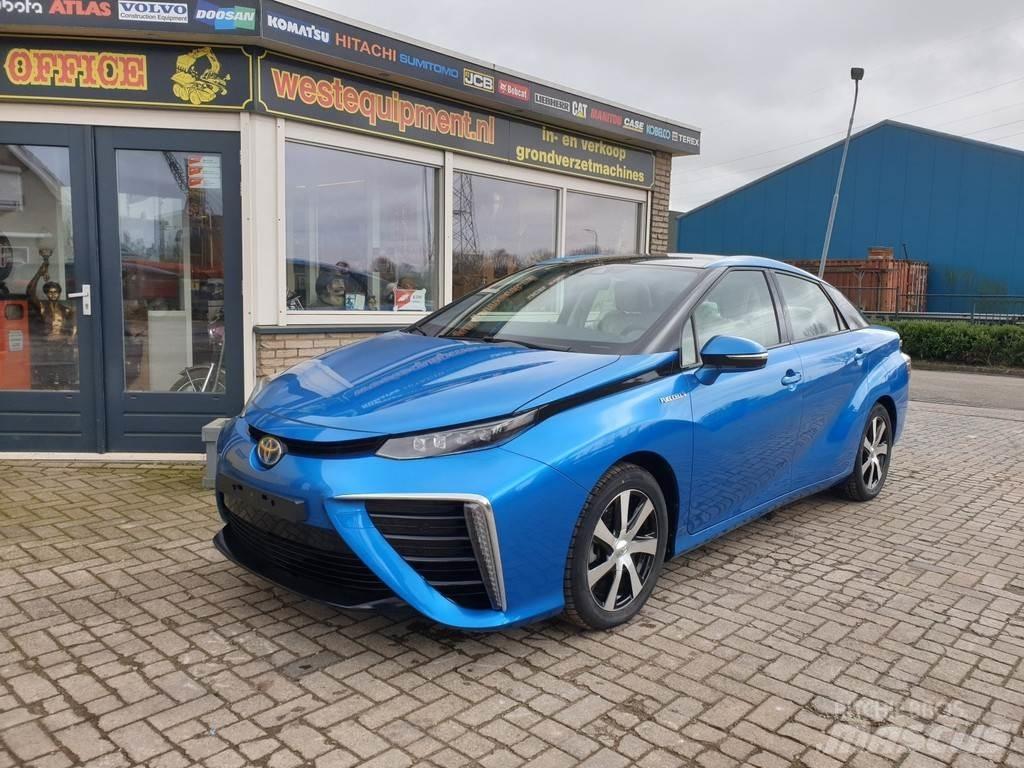 Toyota Mirai PKWs