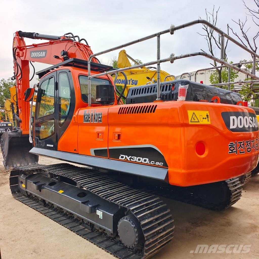 Doosan DX 300LC-9C Raupenbagger