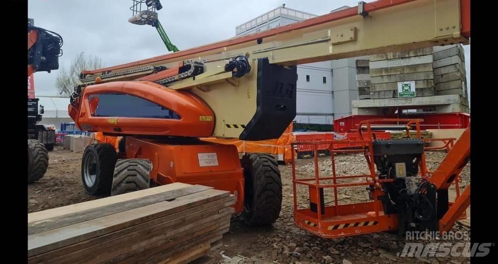 JLG 1250 AJP Gelenkteleskoparbeitsbühnen