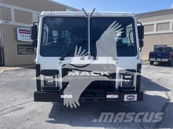 Mack LR64R Müllwagen