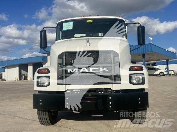 Mack MD6 Müllwagen