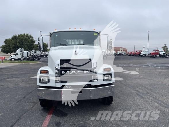 Mack MD6 Sonstige Baumaschinen