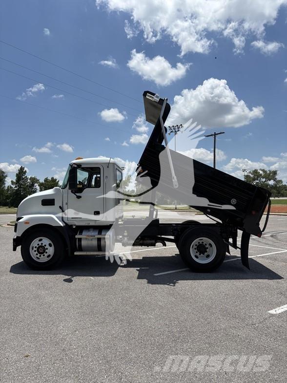 Mack MD6 Kipper