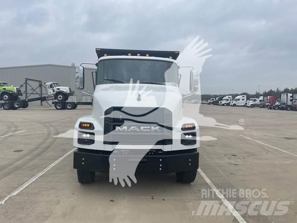 Mack MD7 Kipper