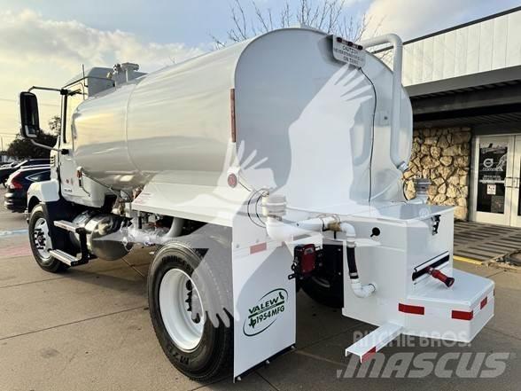 Mack MD7 Tankwagen