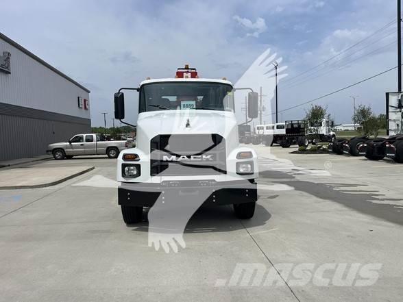 Mack MD7 Sonstige Baumaschinen