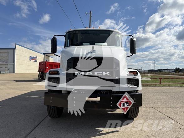 Mack MD7 Sonstige Baumaschinen