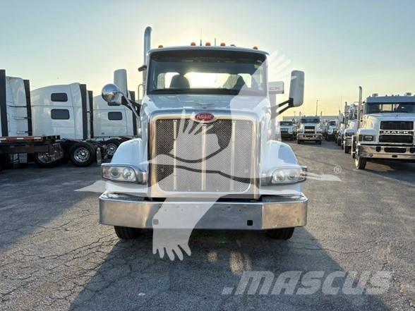 Peterbilt 567 Sattelzugmaschinen