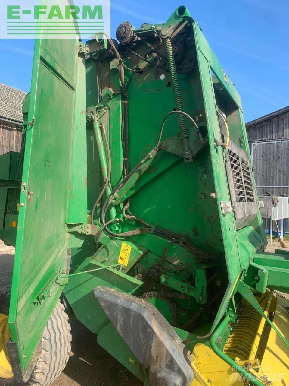 John Deere 592C Quaderpressen