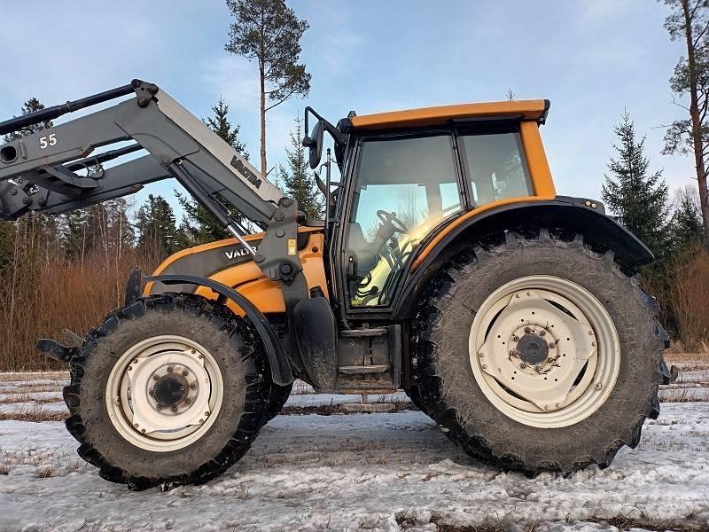 Valtra N 141 Hitech Traktoren