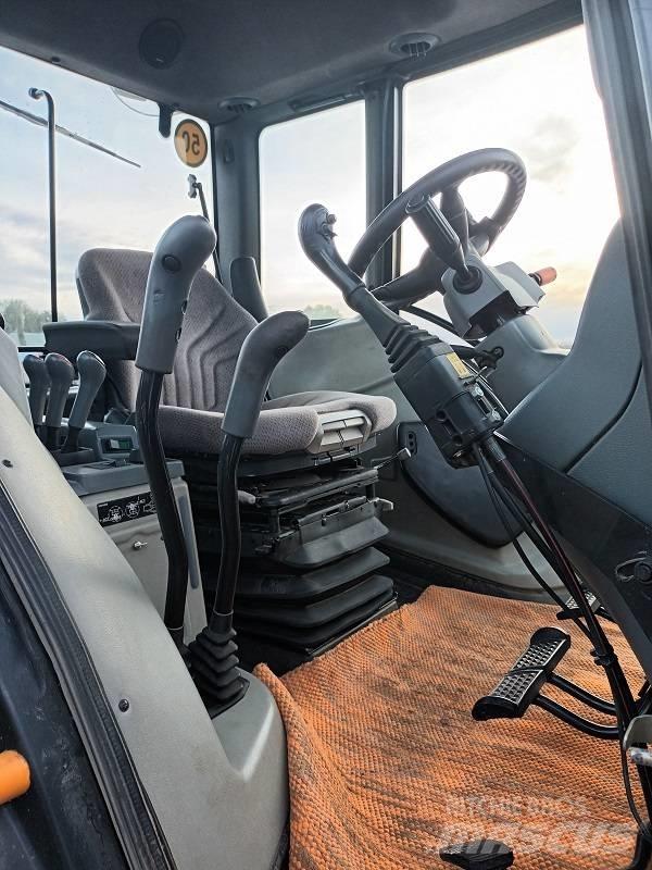 Valtra N 141 Hitech Traktoren