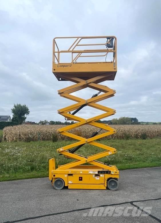 Haulotte Compact 12 Scheren-Arbeitsbühnen